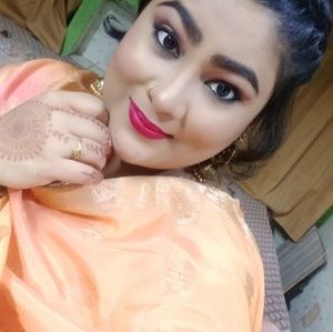 Meet your Posher, Saima